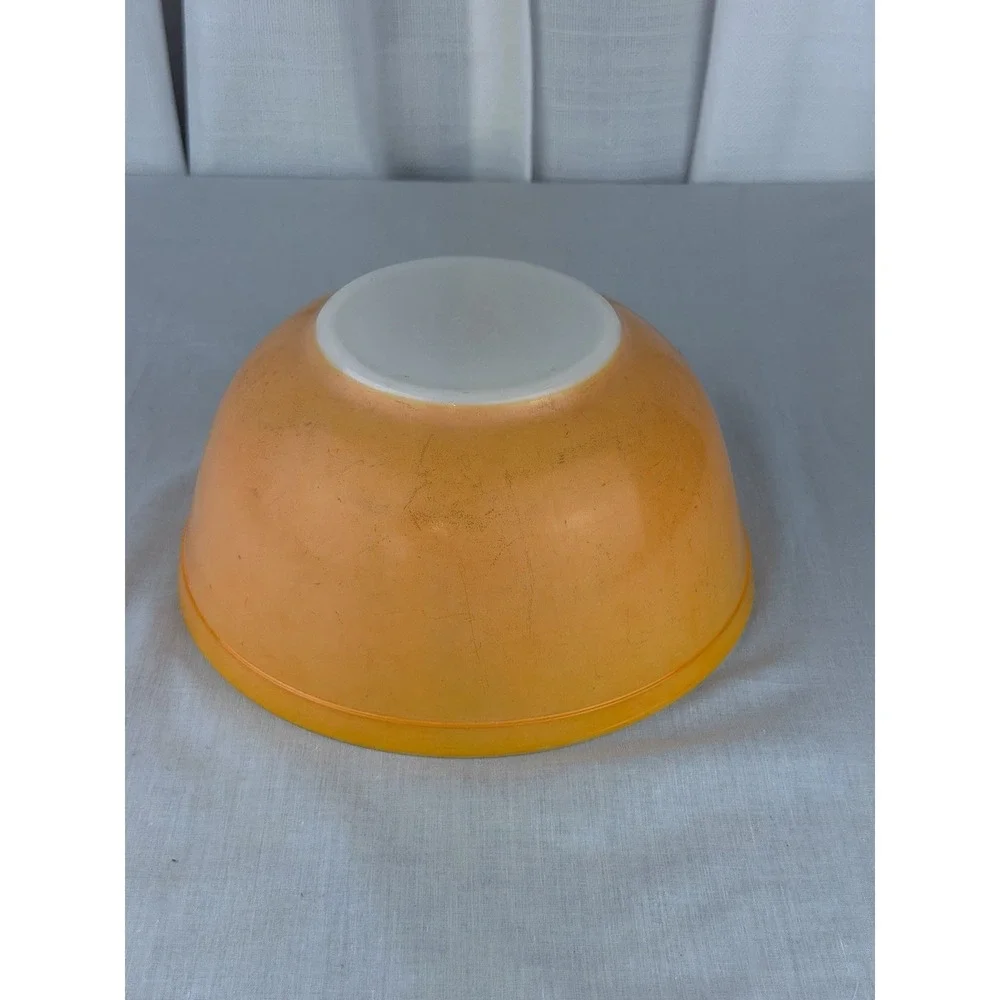 Vintage PYREX Glass Mixing Bowl #403 2-1/2 QT Citrus Orange